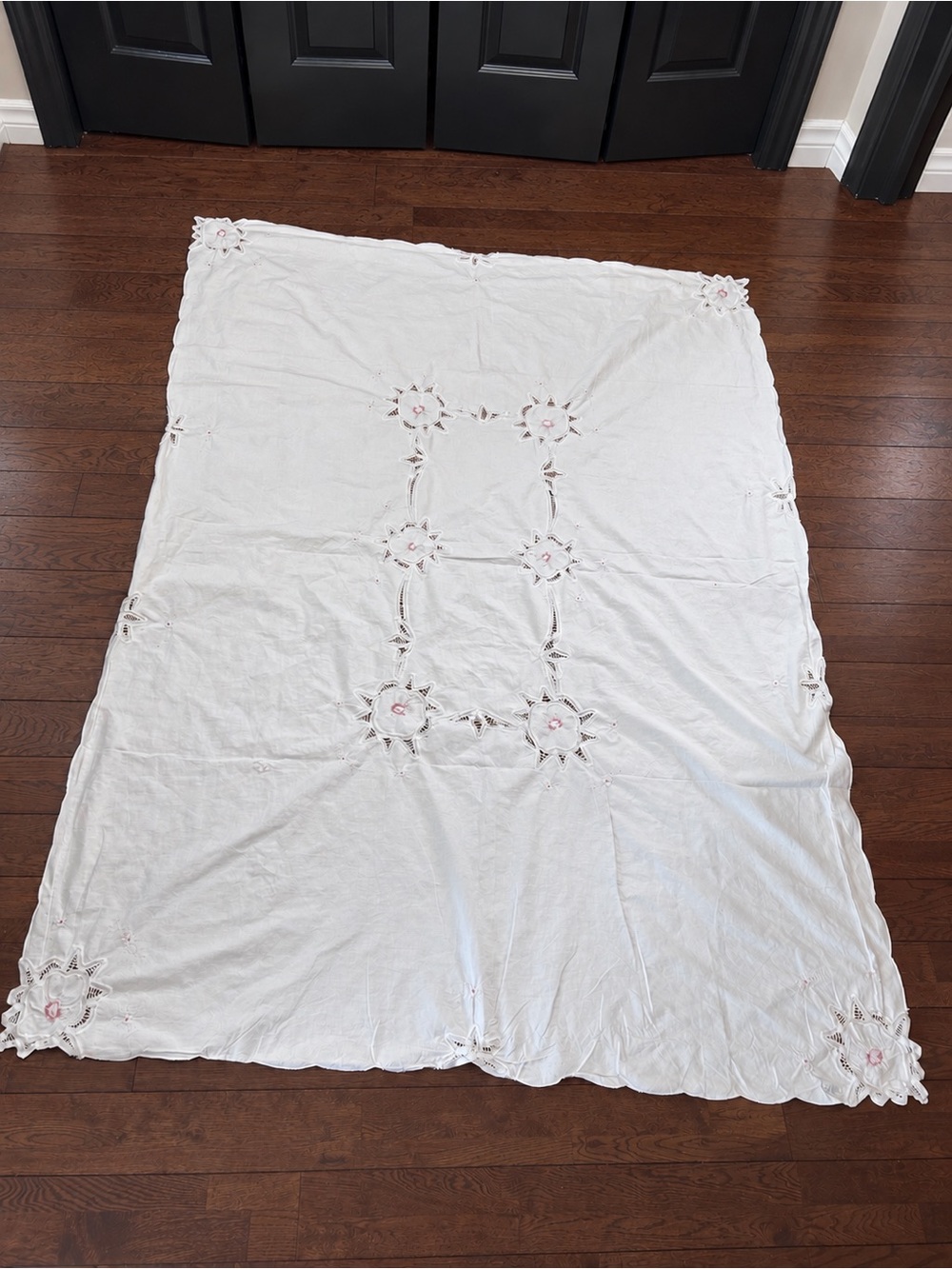 Vintage Embroidered Tablecloth 33x64 White Pink Rose Cutwork Floral Lace Cottage